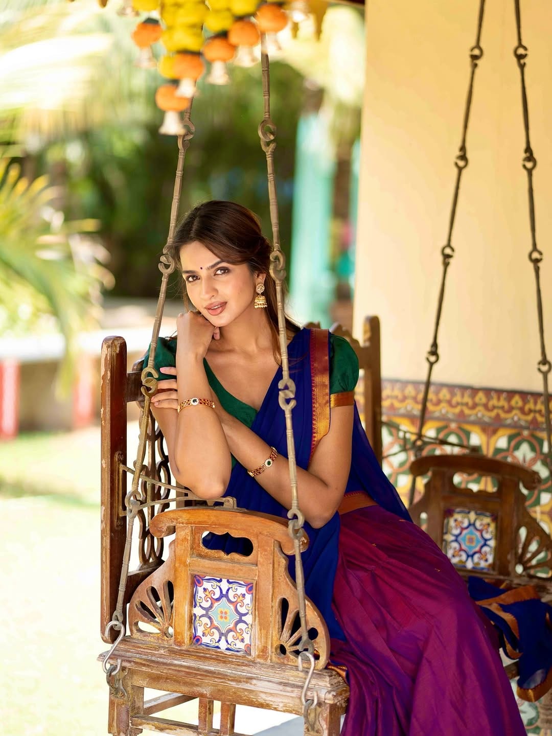 Post 10 by Shruti Chauuhan on Instagram (carousel)