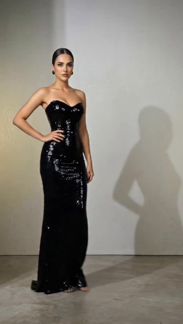Post 5 by Riney aryaa on Instagram (video)