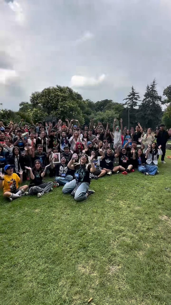 Post 7 by B.E. Fans México 🇲🇽 on Instagram (video)