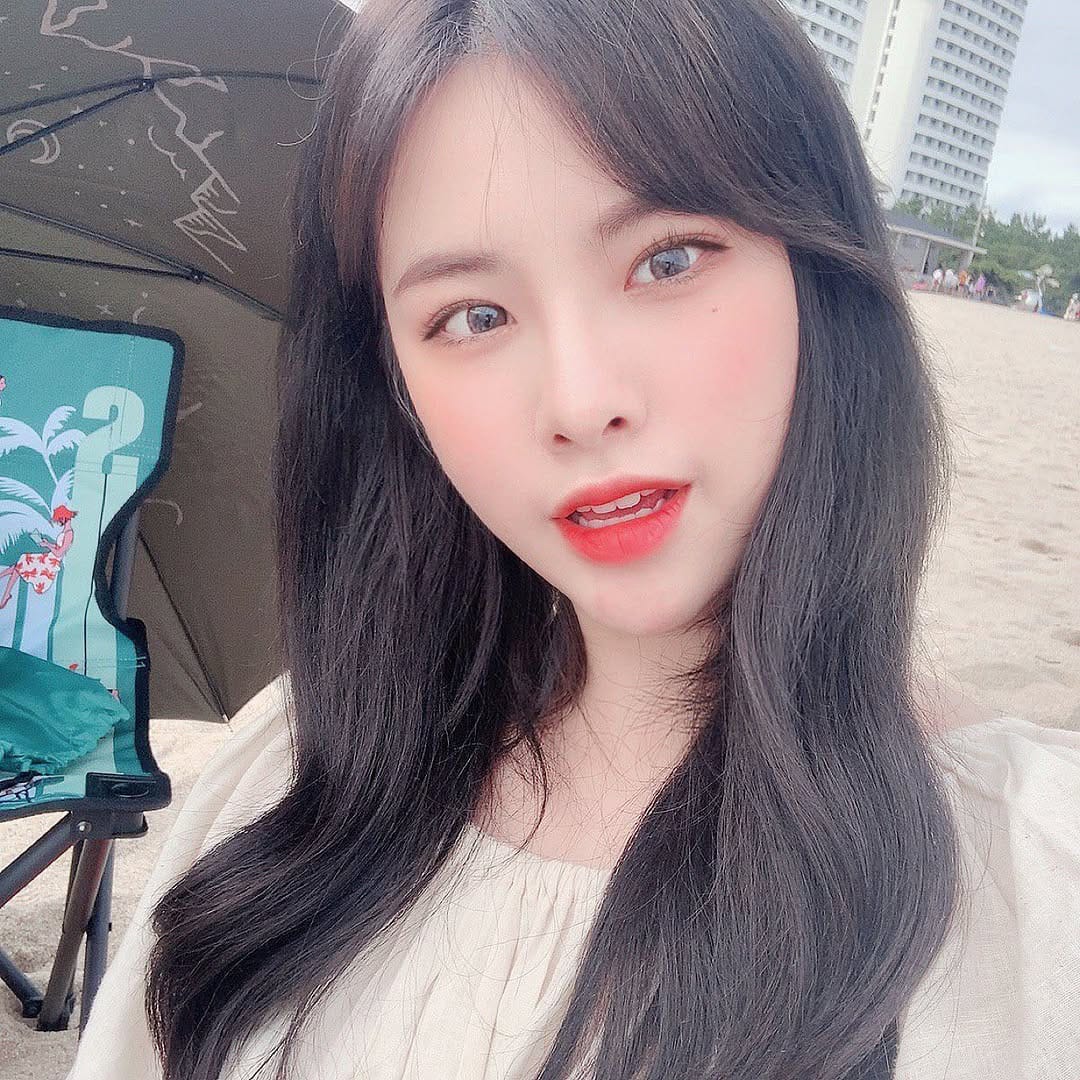 Post 10 by ANS (에이엔에스) on Instagram (carousel)