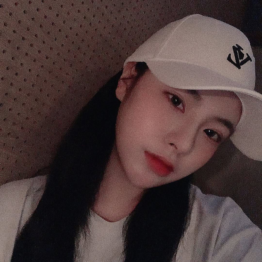 Post 8 by ANS (에이엔에스) on Instagram (carousel)