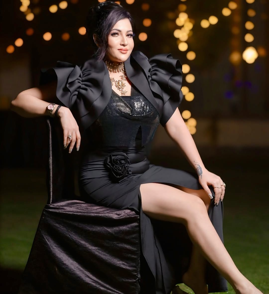 Post 6 by AAKRITI  BHARTI on Instagram (carousel)
