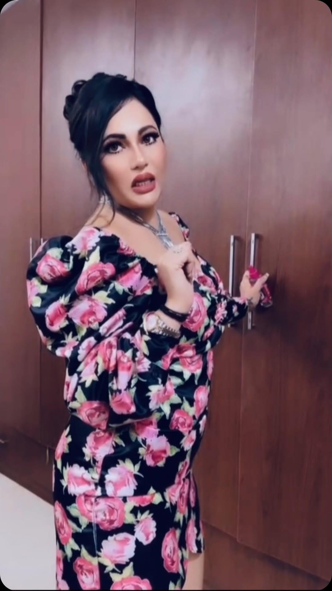 Post 1 by AAKRITI  BHARTI on Instagram (video)
