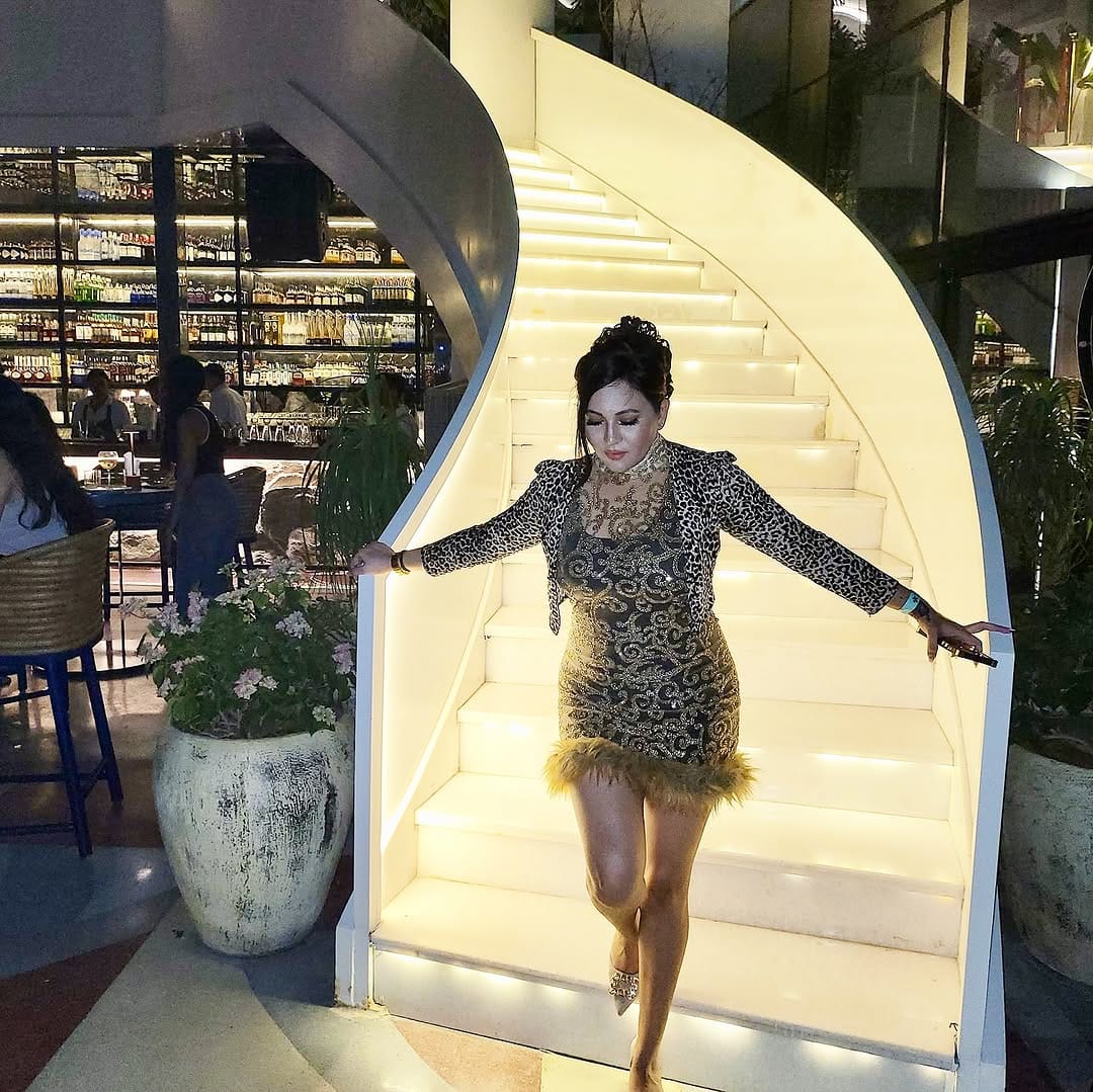 Post 7 by AAKRITI  BHARTI on Instagram (carousel)