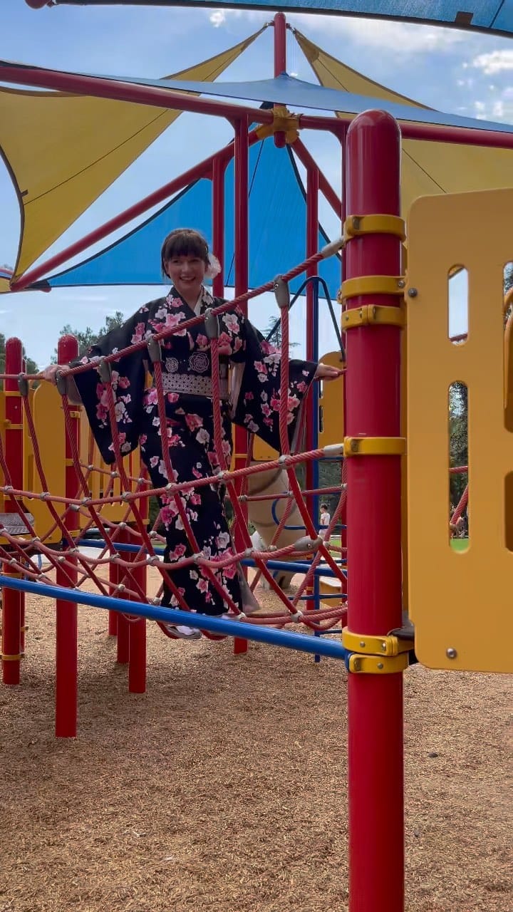 Post 10 by Sunshower Kimono on Instagram (video)