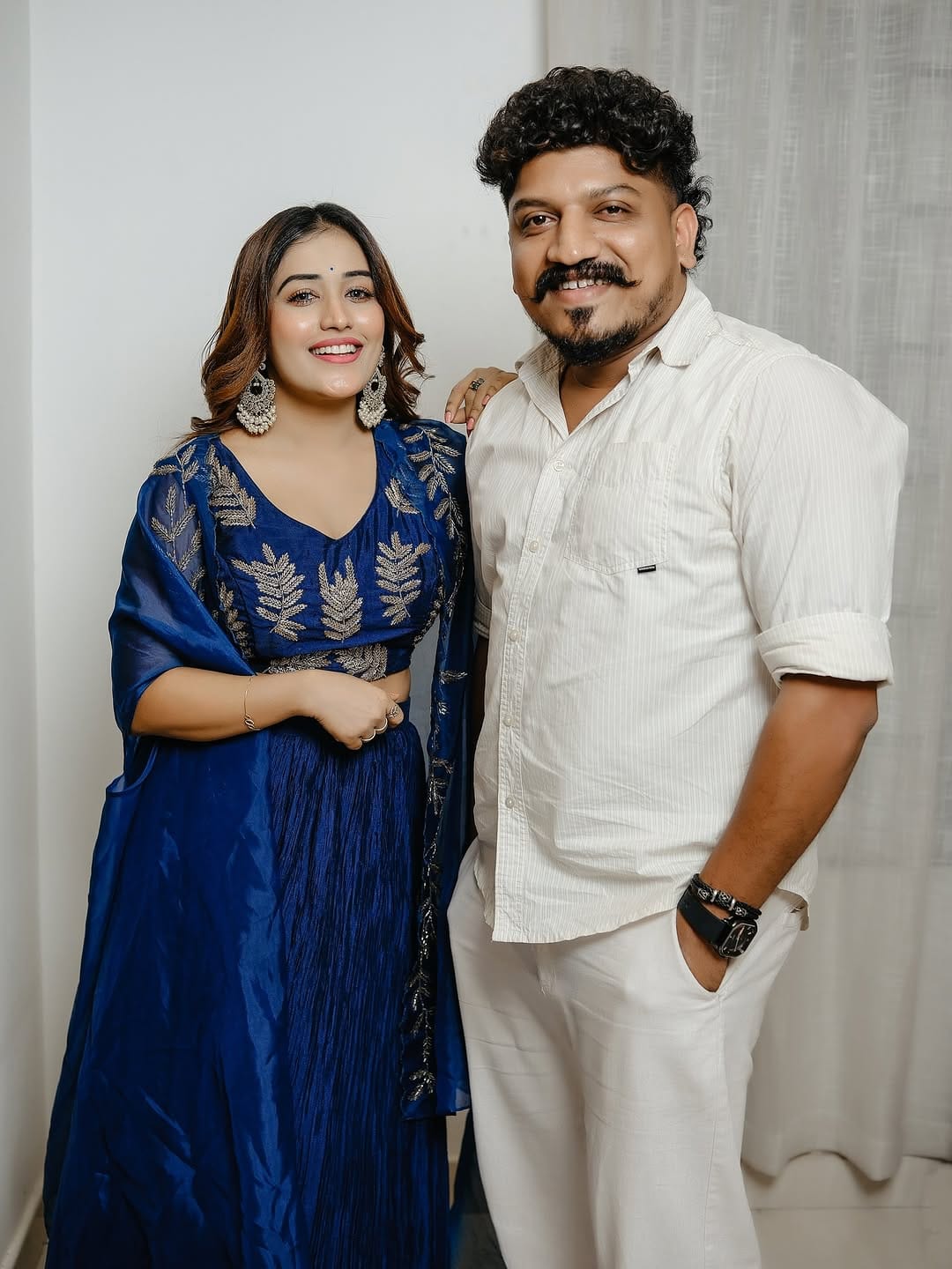 Post 9 by DEEPU NIDUVALOOR Wedding Photographer Kannur on Instagram (carousel)