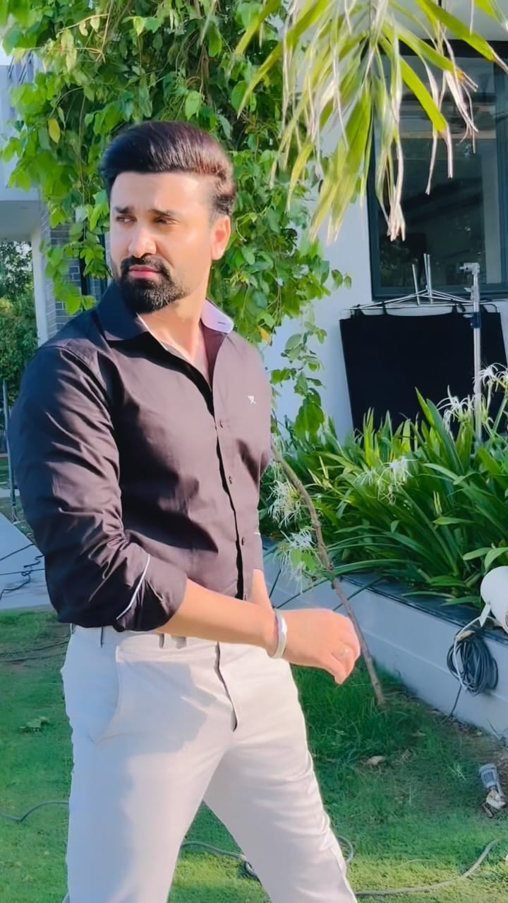 Post 4 by Jimmy Sharma on Instagram (video)
