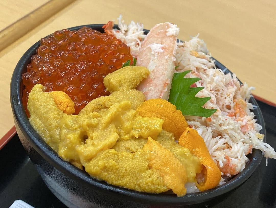 Post 10 by りゅーじん丸∞ on Instagram (carousel)
