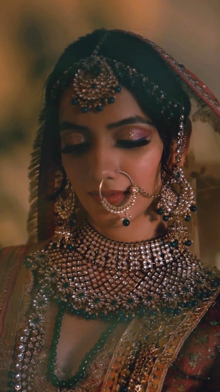 Post 9 by Sonaakshi Batra on Instagram (video)