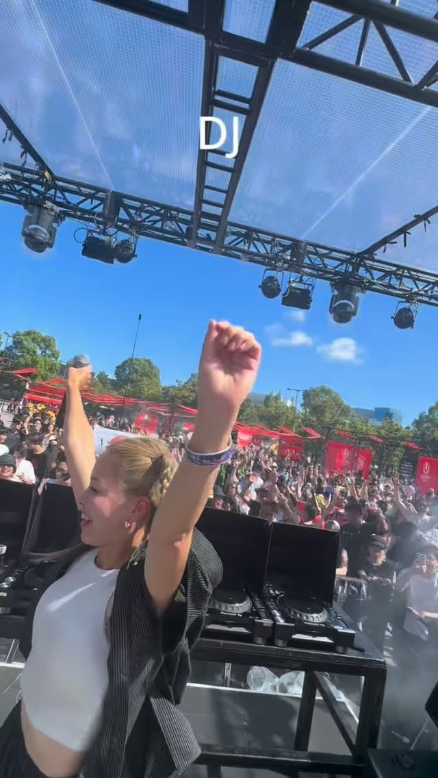 Post 5 by 👼 𝐍 𝐀 𝐆 𝐈 𝐒 𝐀 💫 on Instagram (video)