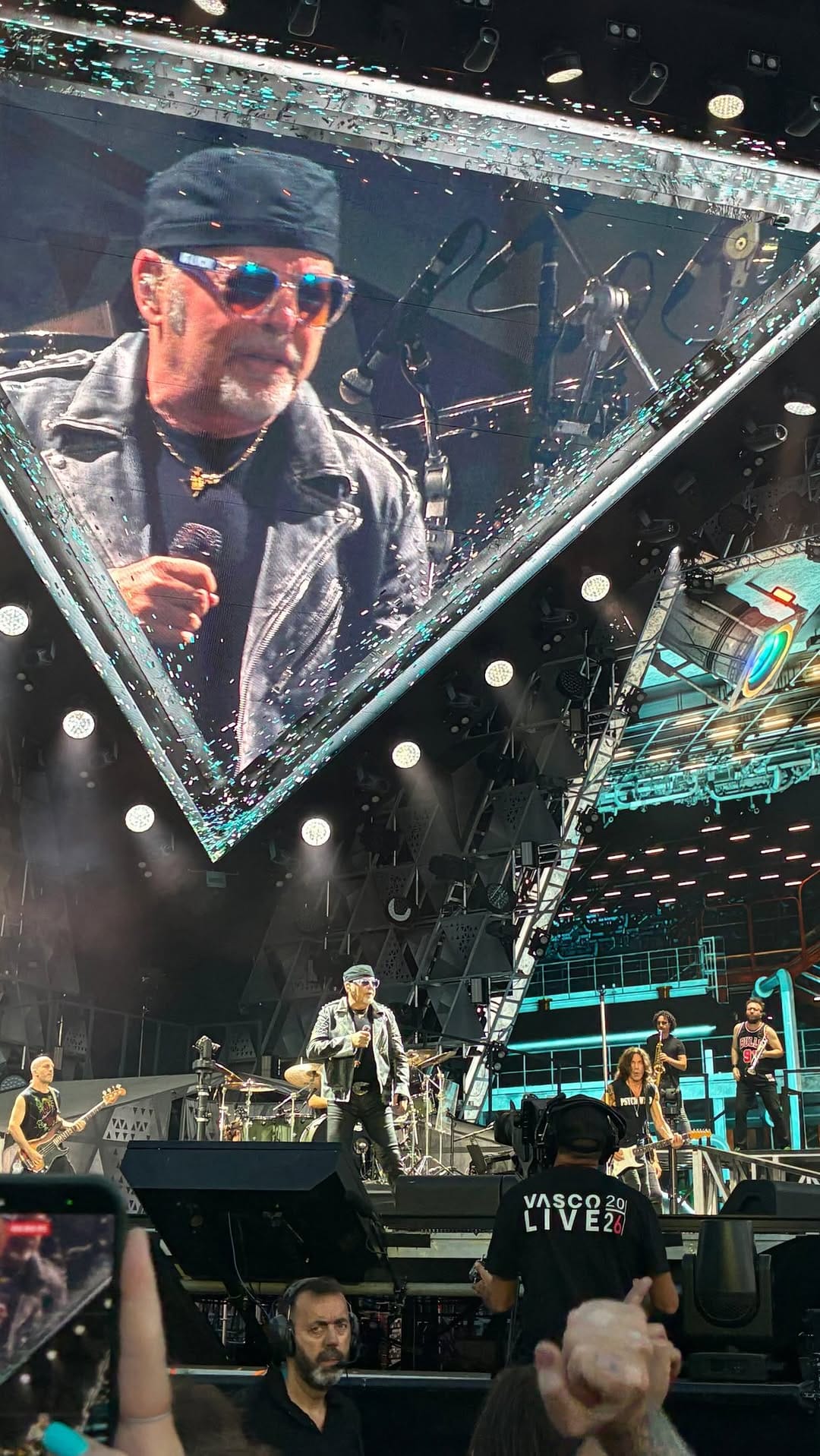 Post 4 by Vasco Rossi Fans - TuttoVasco on Instagram (video)