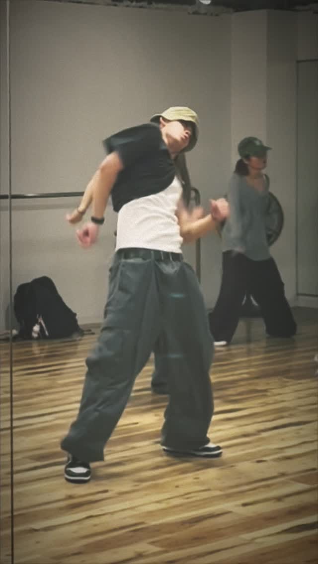 Post 10 by Kaz / Saeki Kazuaki on Instagram (video)