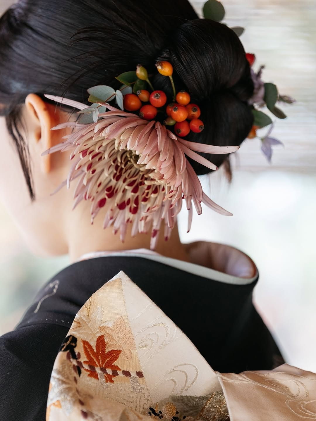 Post 8 by macoto 【表参道/ヘアアレンジ/ヘアセット/レイヤーカット/レイヤースタイル】 on Instagram (carousel)