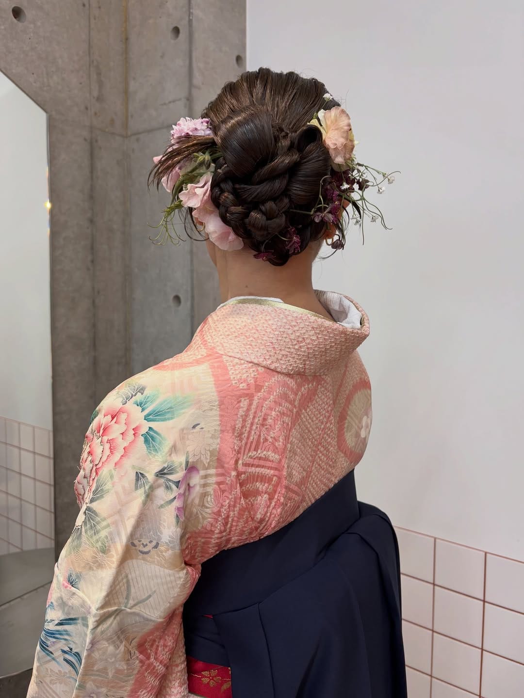Post 7 by macoto 【表参道/ヘアアレンジ/ヘアセット/レイヤーカット/レイヤースタイル】 on Instagram (carousel)
