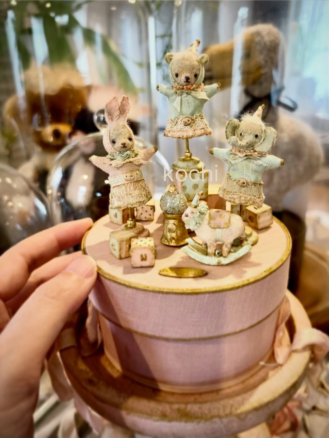 Post 1 by 造形作家kochi on Instagram (carousel)