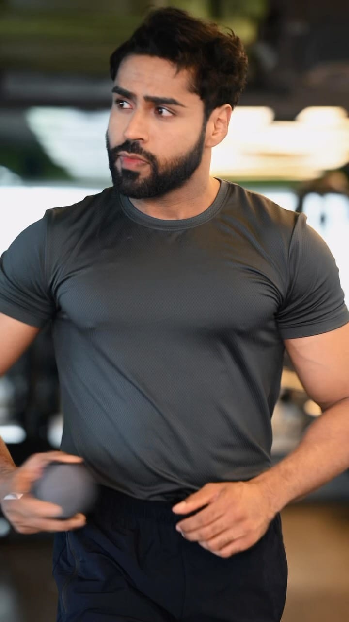 Post 4 by Sayyam Jain on Instagram (video)