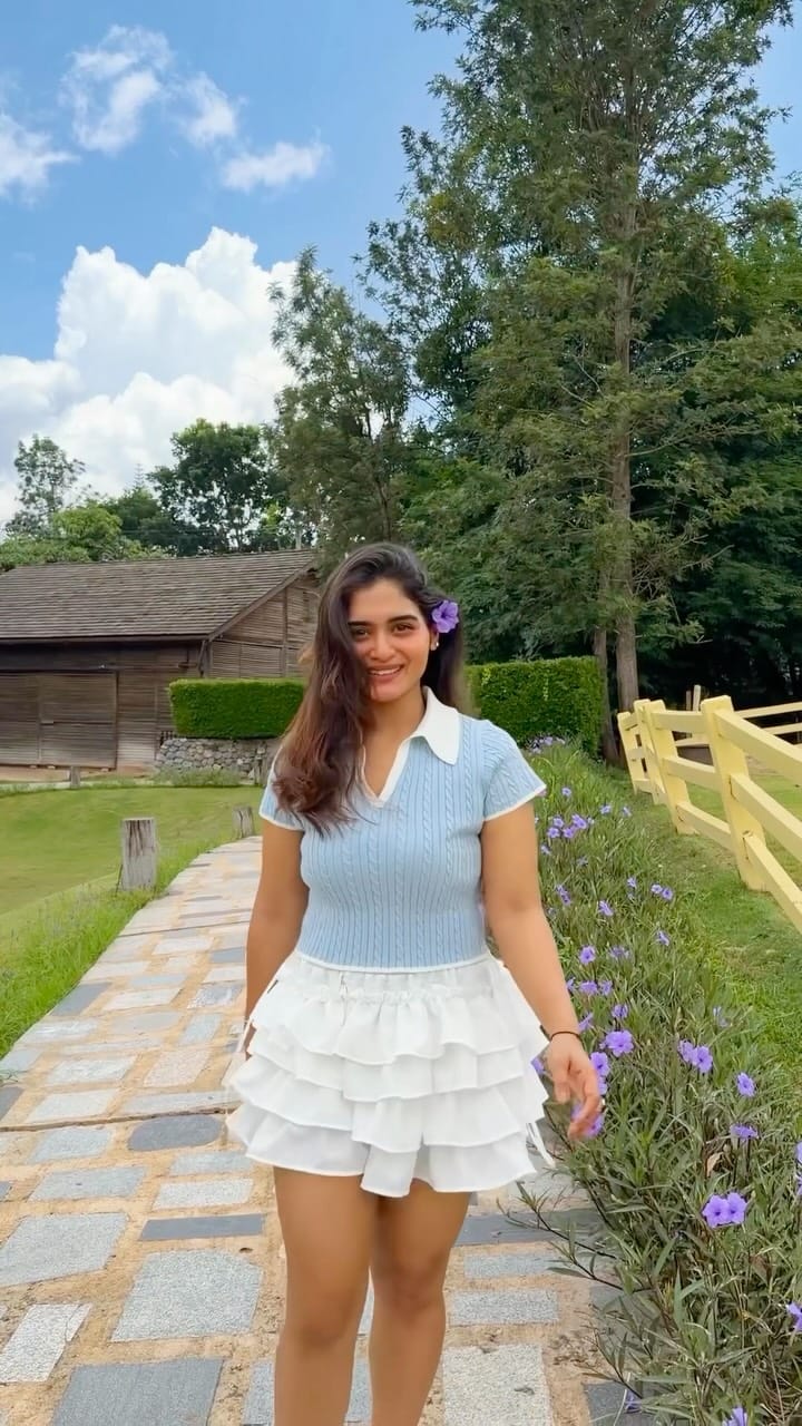 Post 4 by Kiran Mazumder on Instagram (video)