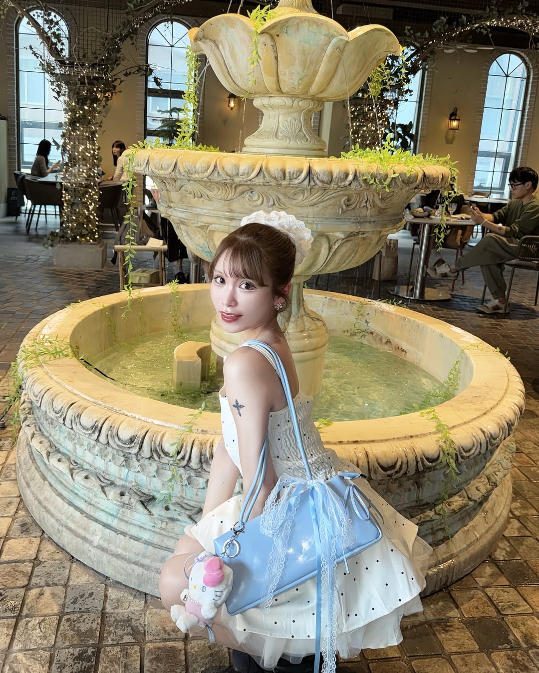 Post 1 by 𝓐𝓜𝓘𝓝𝓐🪽🦋 on Instagram (carousel)