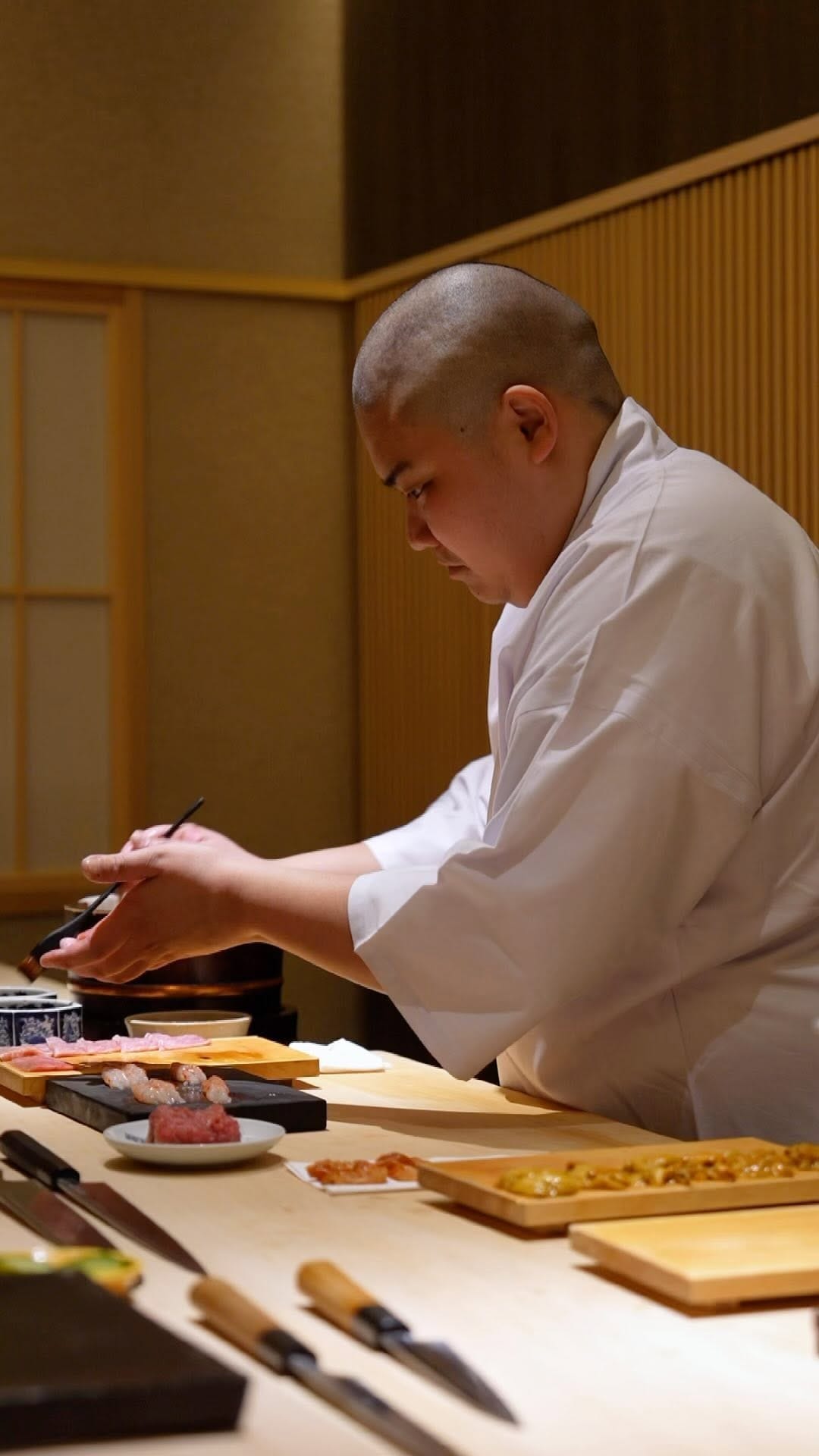Post 9 by 鮨　詠心　SUSHI EISHIN on Instagram (video)