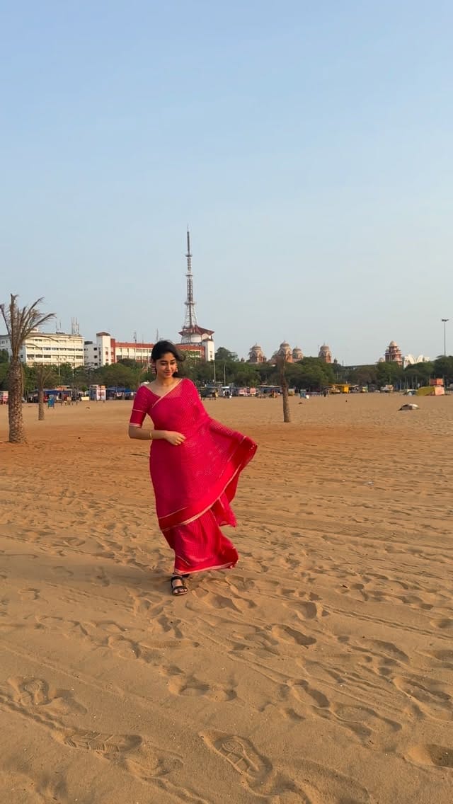 Post 7 by Jeya Geetha on Instagram (video)