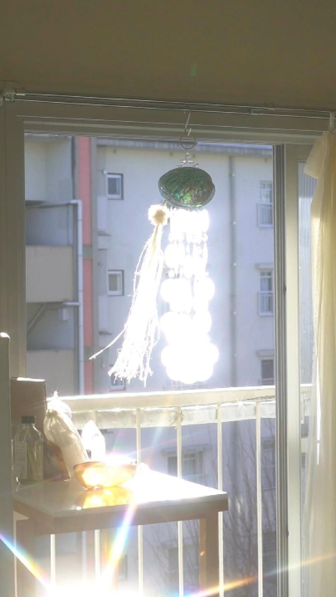 Post 7 by KOHHA  |  Crystal Objects ― Just Being on Instagram (video)