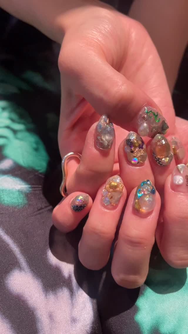 Post 4 by chinatsu on Instagram (video)