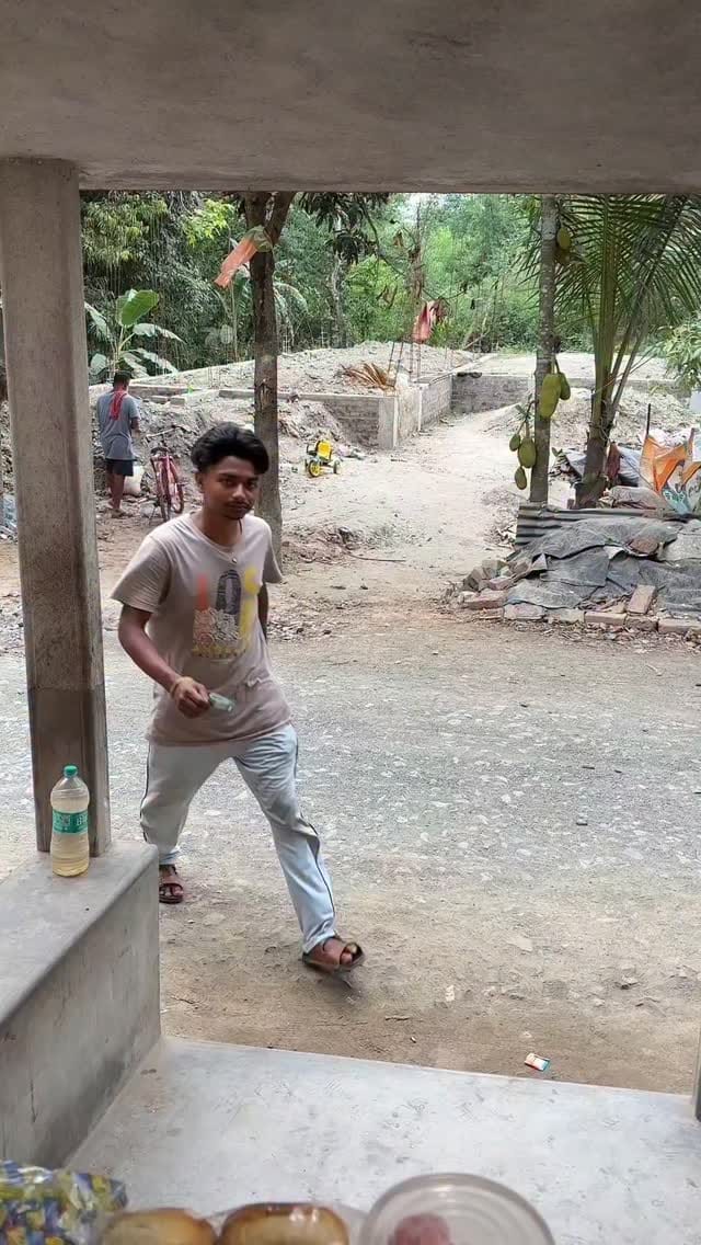 Post 9 by Smriti Sardar on Instagram (video)