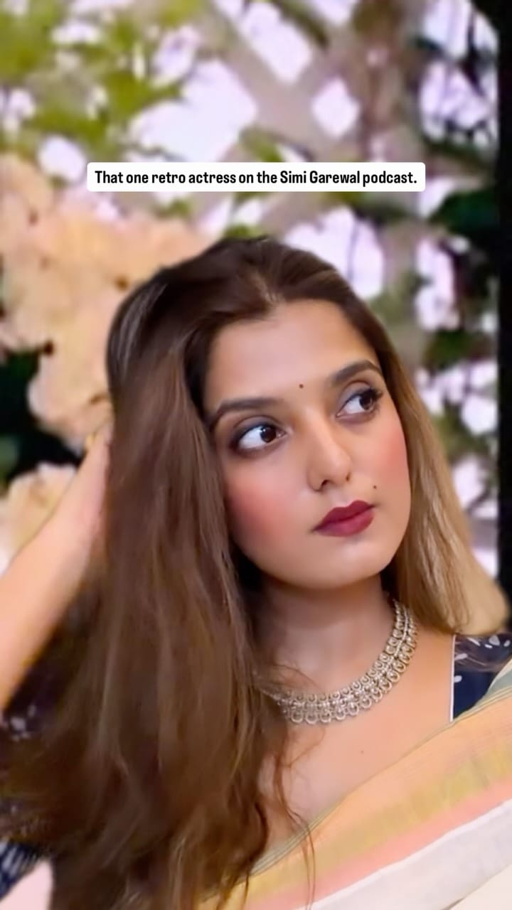 Post 4 by Deesha Katkar on Instagram (video)