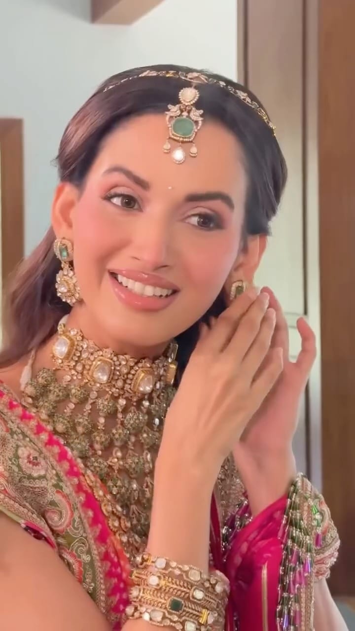 Post 8 by Shivaani Jaadhav on Instagram (video)