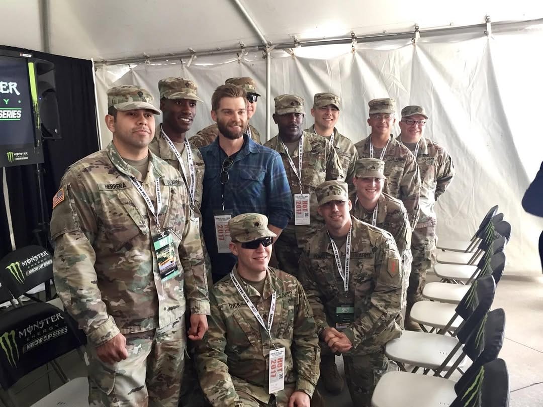 Post 4 by Mike Vogel on Instagram (image)