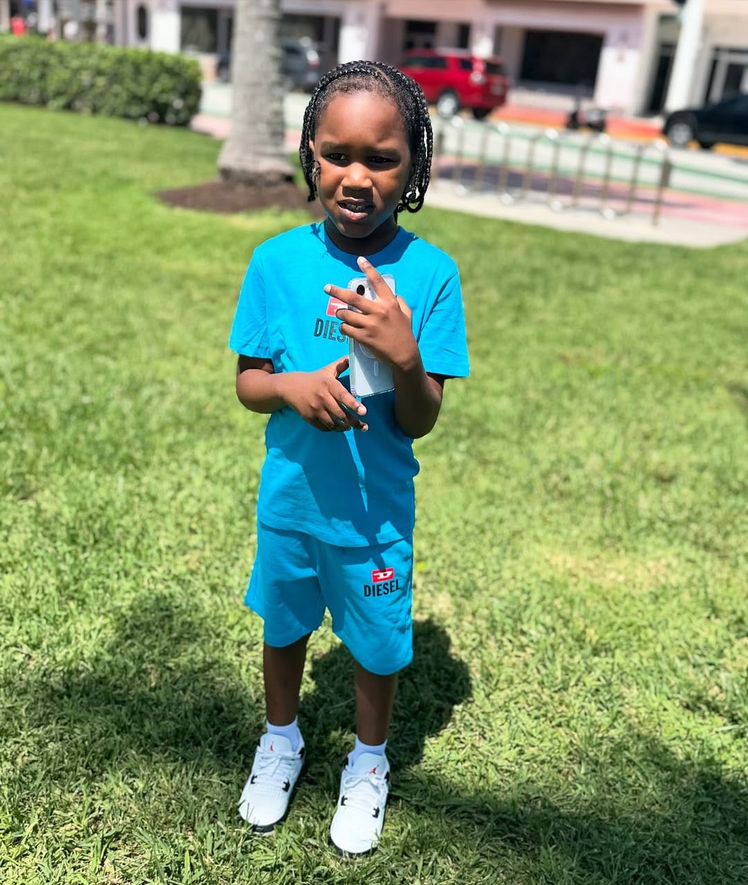 Post 4 by Keelan🤴🏽💙 on Instagram (carousel)