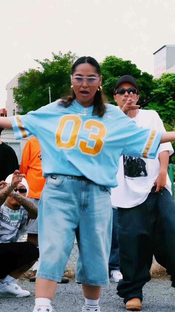Post 3 by DORA a.k.a Queen D on Instagram (video)
