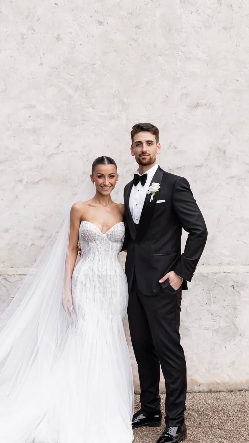 Post 8 by Film My Wedding on Instagram (video)