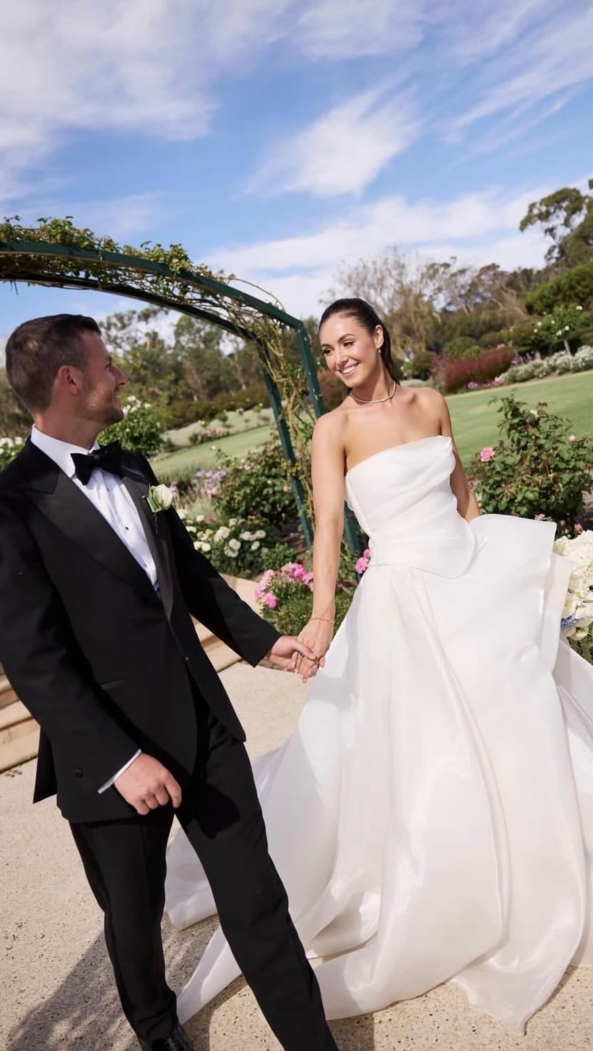 Post 7 by Film My Wedding on Instagram (video)
