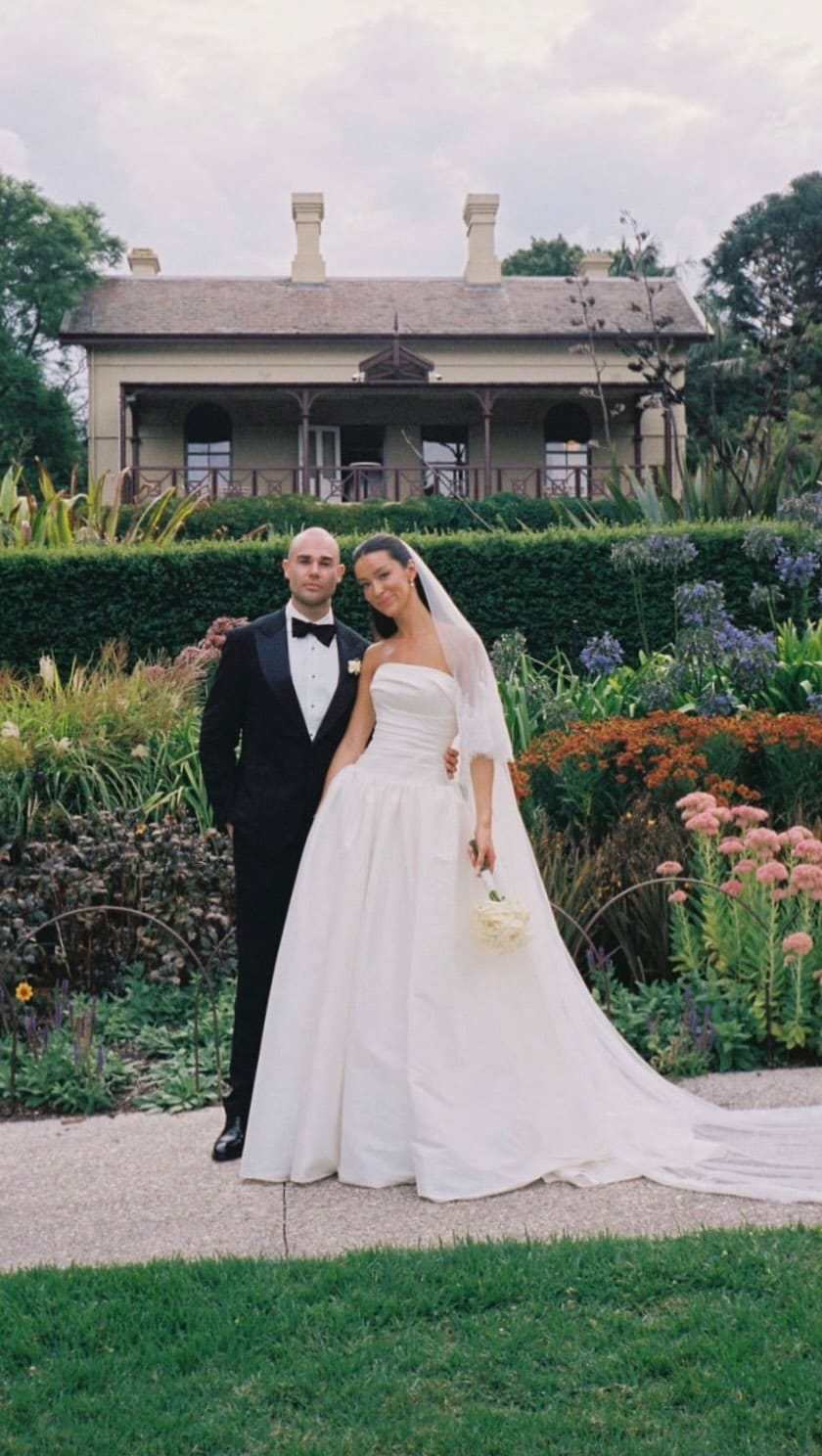Post 6 by Film My Wedding on Instagram (video)