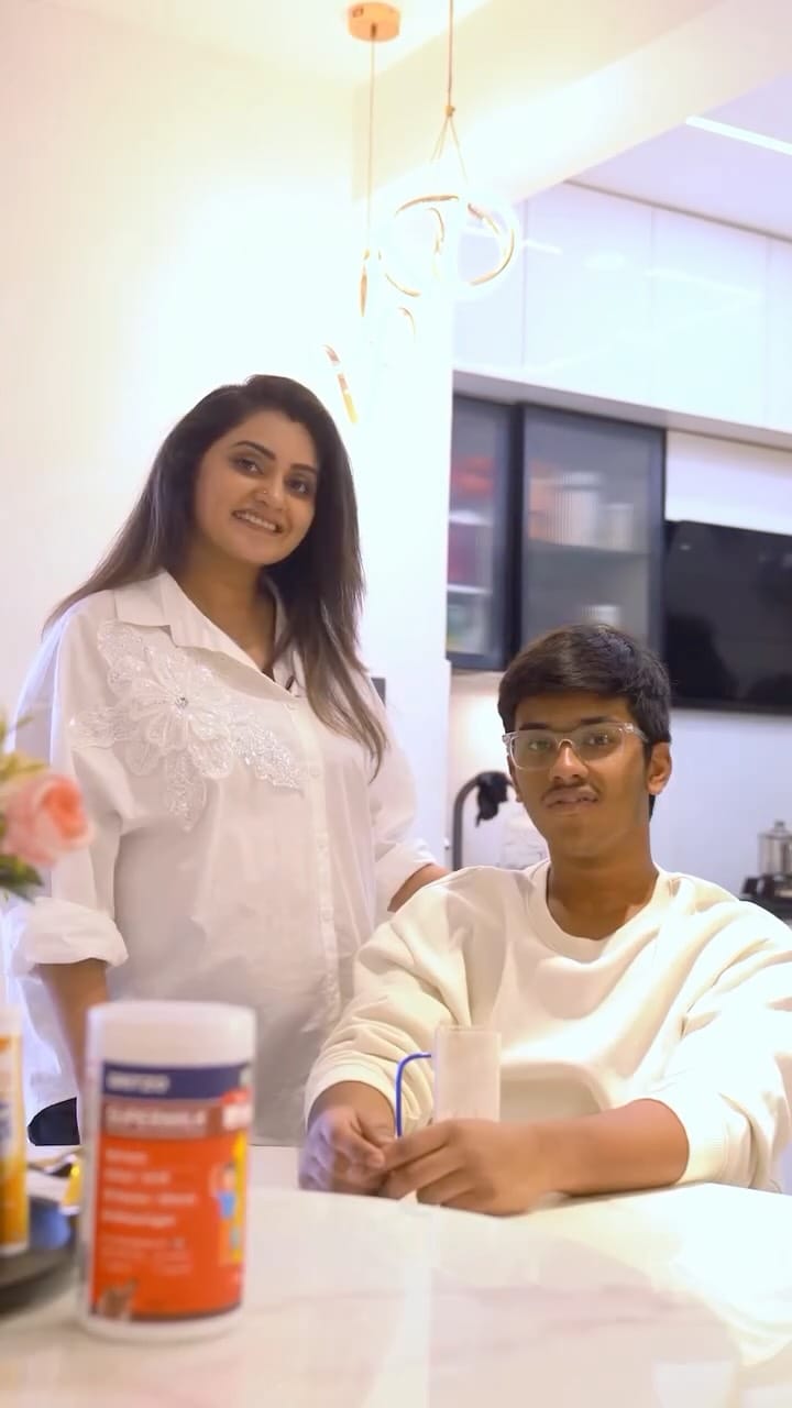 Post 10 by Naveena Yata on Instagram (video)