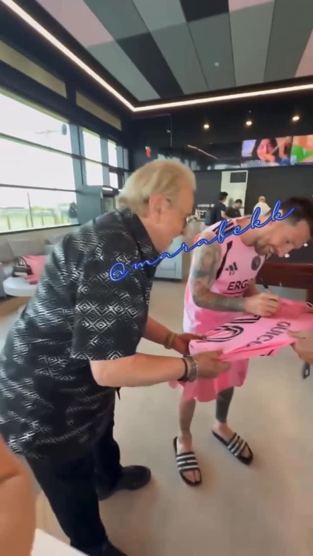 Post 9 by Carlos Villagran Kiko on Instagram (video)