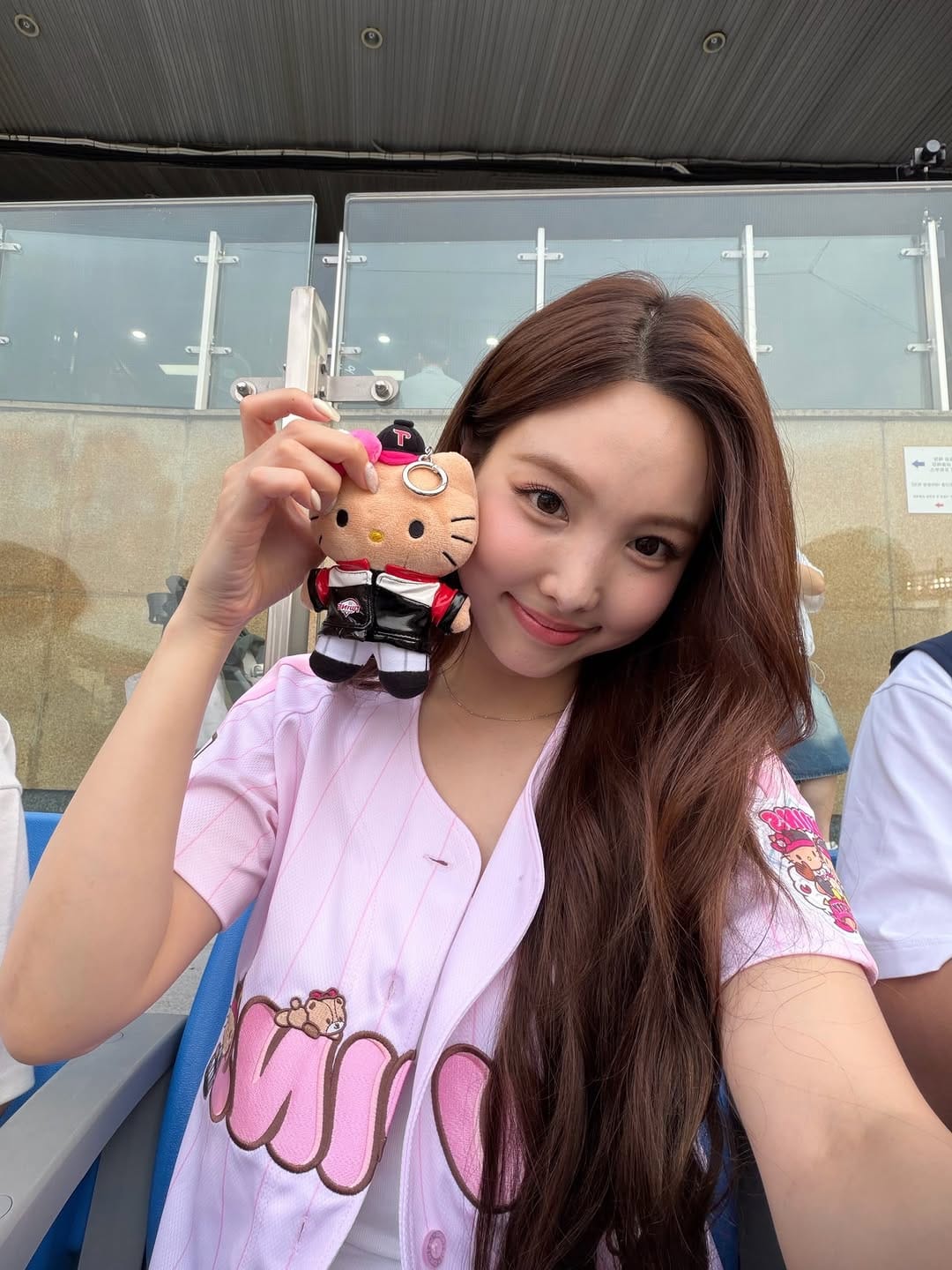 Post 3 by ɴᴀʏᴇᴏɴ 🐰🩵 on Instagram (carousel)