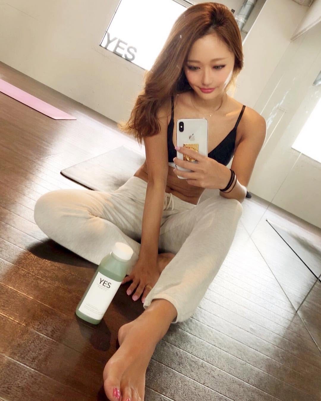 Post 4 by Rie Akiya  秋谷理恵 on Instagram (image)
