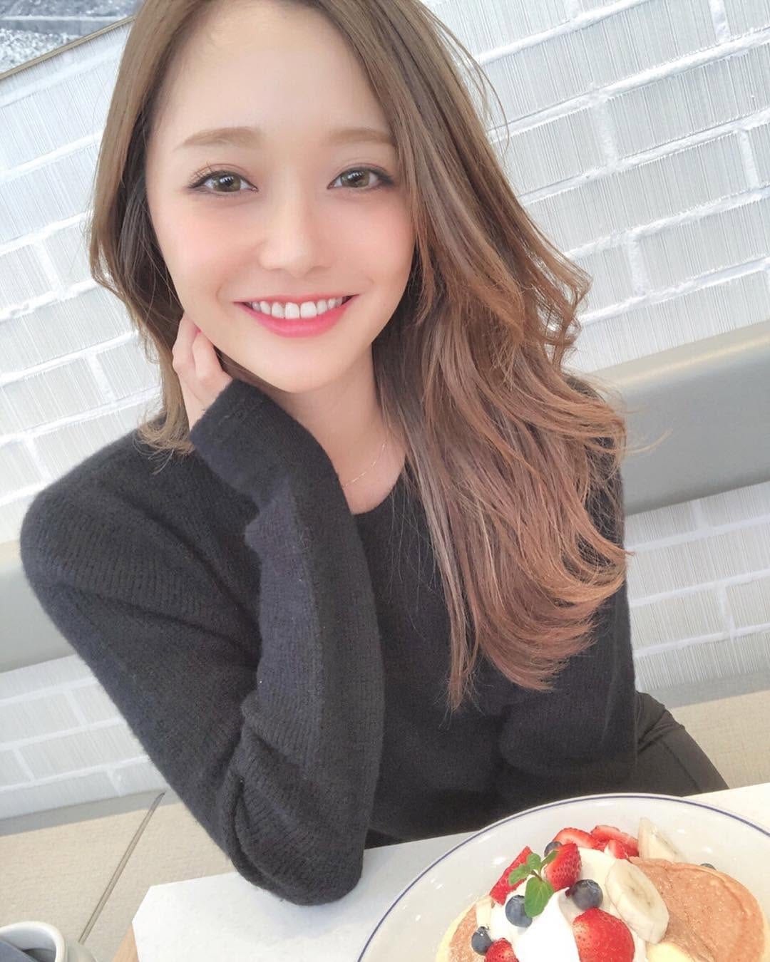 Post 10 by Rie Akiya  秋谷理恵 on Instagram (image)