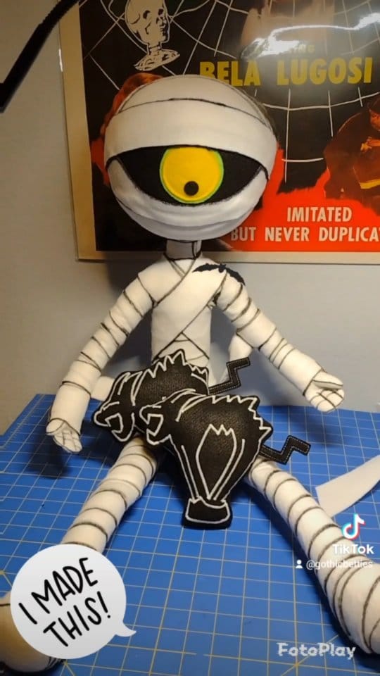 Post 10 by Tany "Seamstress Of The Dark" on Instagram (video)