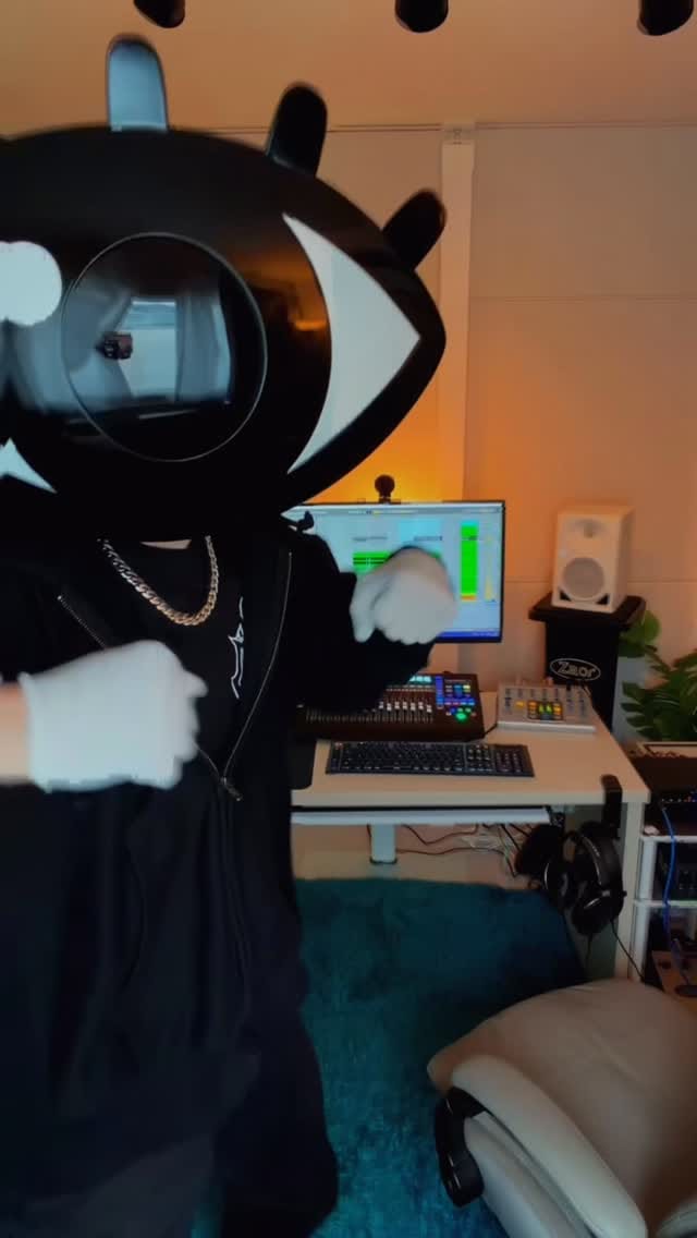 Post 8 by Louis Vision (ルイ・ヴィジョン) on Instagram (video)