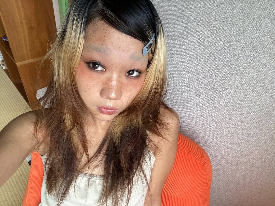 Post 4 by Kanako on Instagram (carousel)