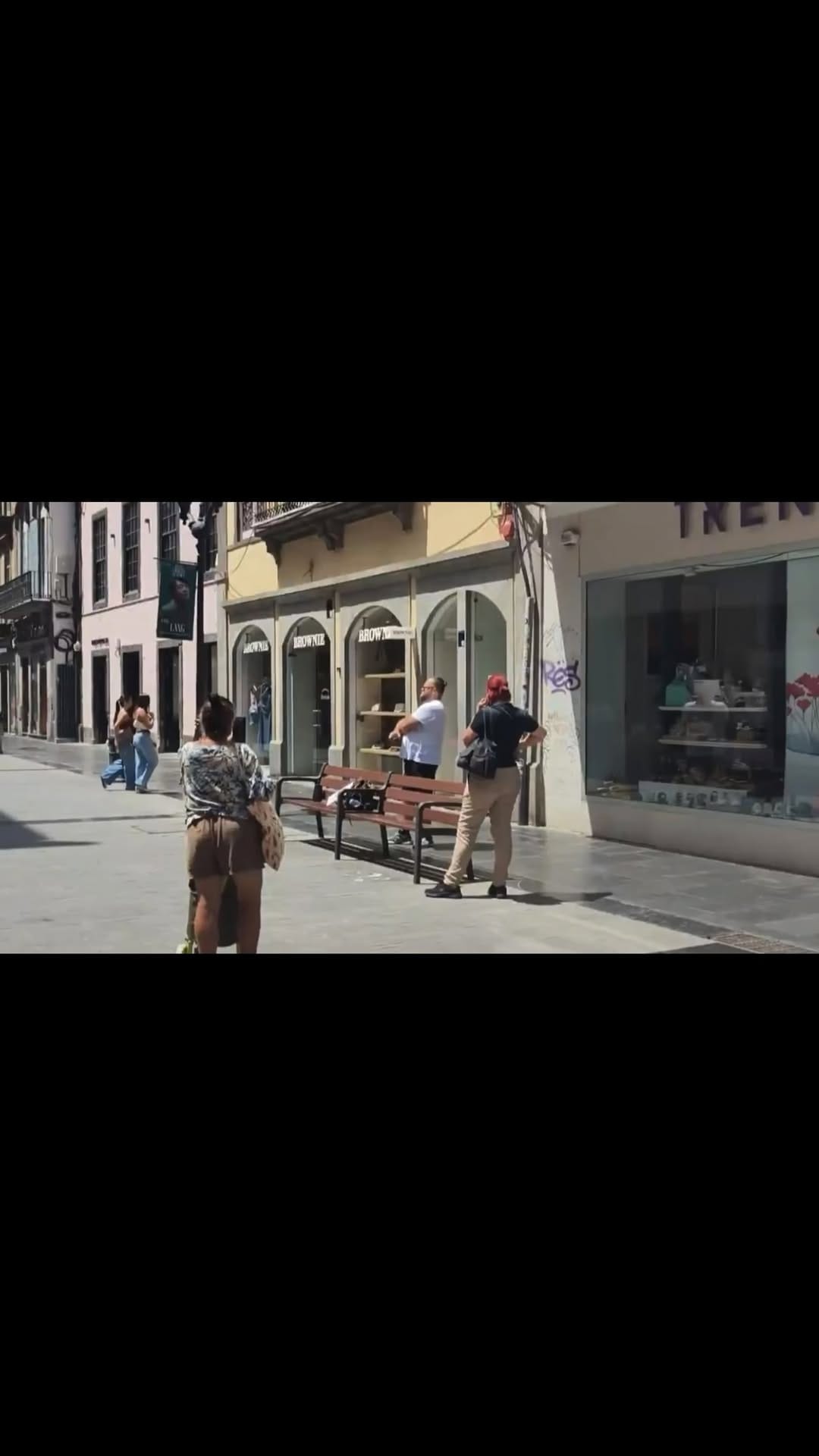 Post 2 by Victor MuyColoooooo on Instagram (video)