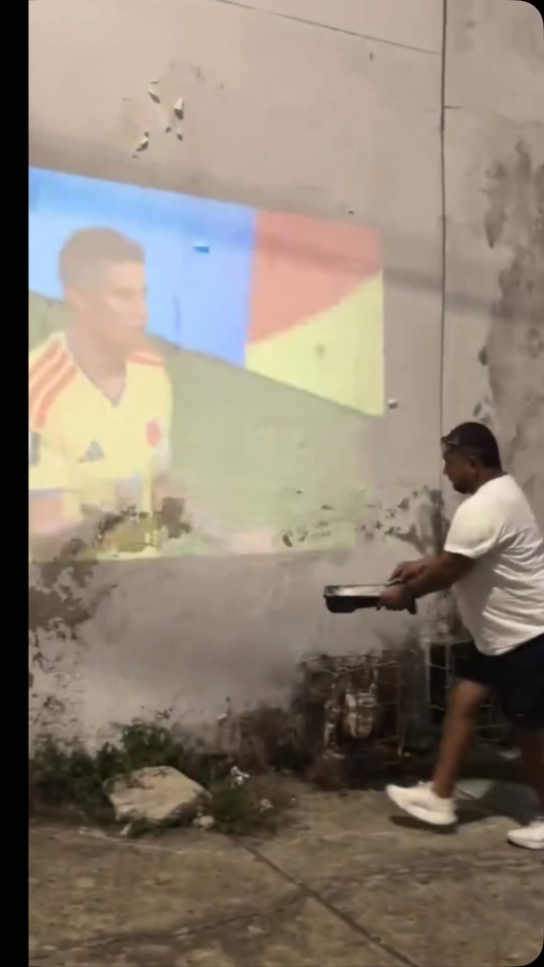 Post 7 by Victor MuyColoooooo on Instagram (video)