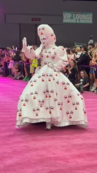 Post 7 by Drag Race Italia on Instagram (video)
