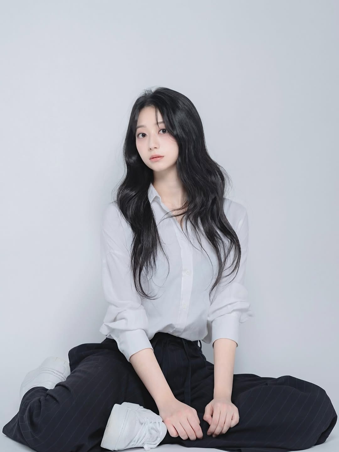 Post 6 by 김 마나미/韓国メイク🇰🇷 on Instagram (carousel)