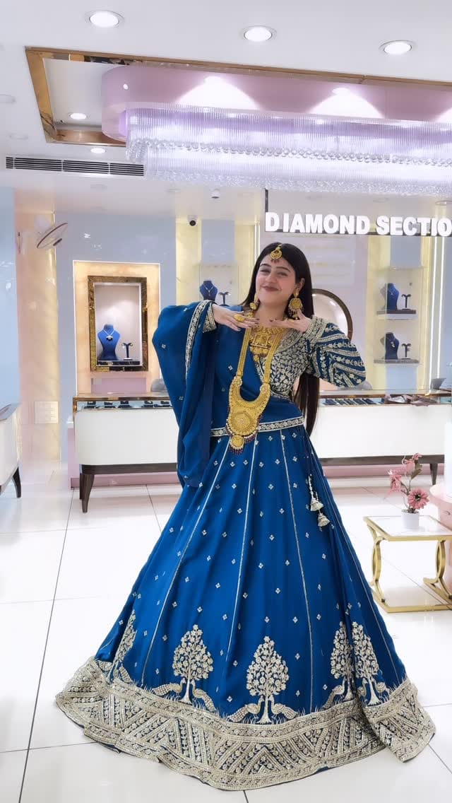 Post 1 by Urmil Fashion Studio on Instagram (video)