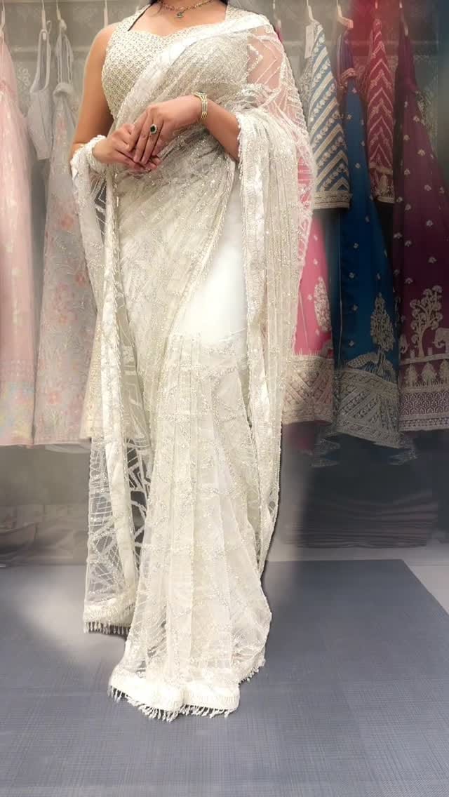 Post 2 by Urmil Fashion Studio on Instagram (video)