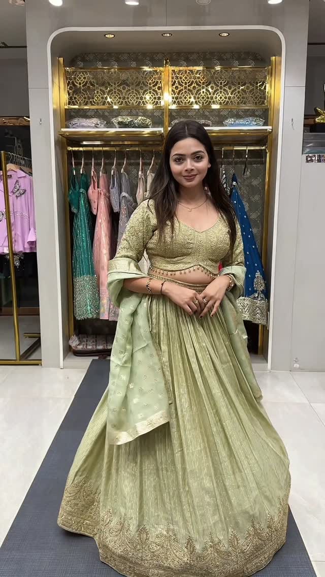 Post 3 by Urmil Fashion Studio on Instagram (video)